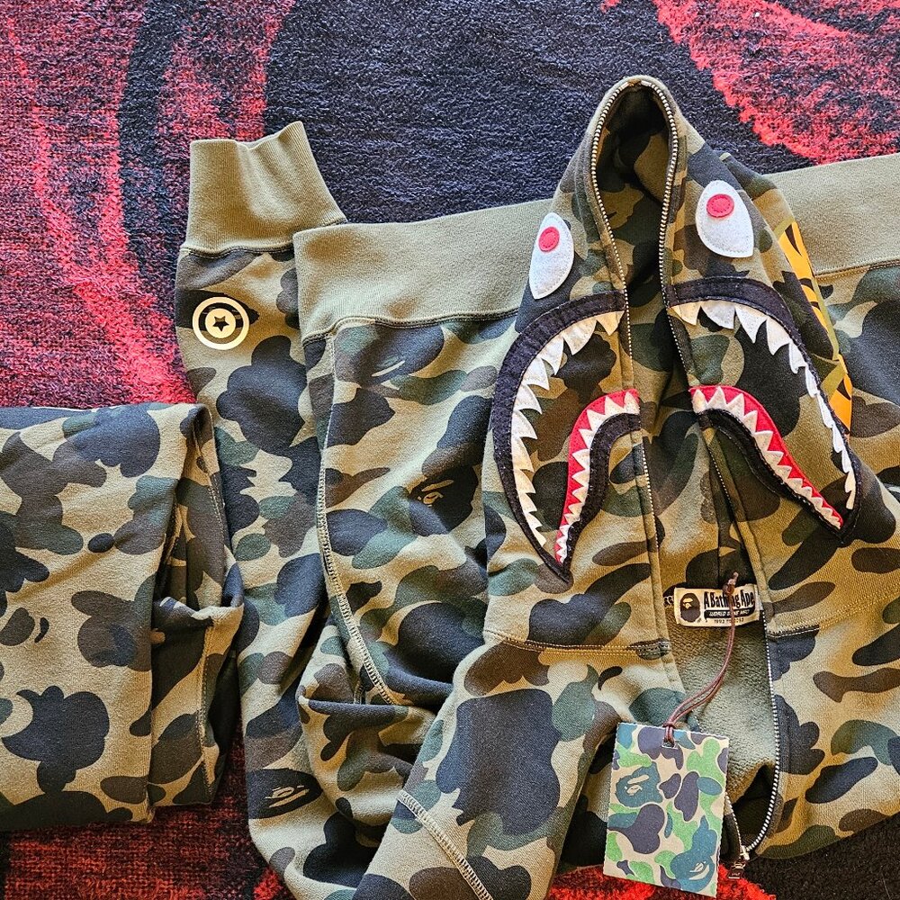 Bape 1st Camo Full Zip HOODIE AND SWEATS